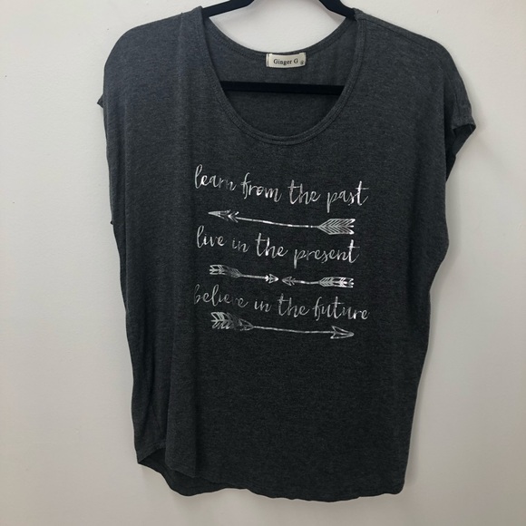 Ginger B Tops - Ginger B Learn From The Past Graphic Top Size M